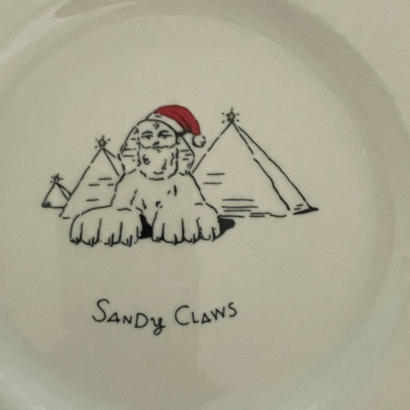 Merry Masterpieces International Plate Set - Picture 3 of 6